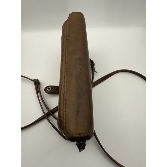The Sak Iris Brown Leather Embossed Crossbody Wallet Clutch, Phone Holder, Xbody - Picture 4 of 9